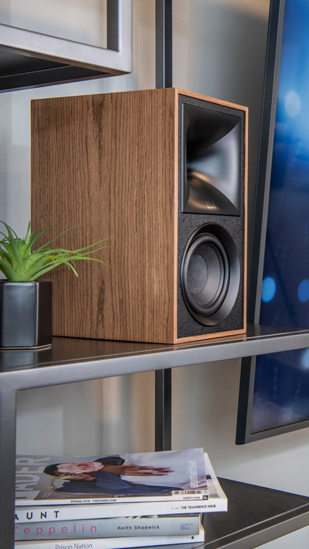 Klipsch Fives Powered Speakers walnut no grill
